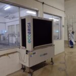 Galpão metalúrgico com máquinas e climatizadores Ecobrisa distribuídos